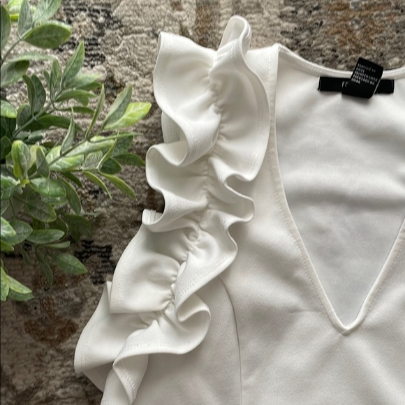 Forever 21 White Ruffled Bodysuit Top - Picture 3 of 4